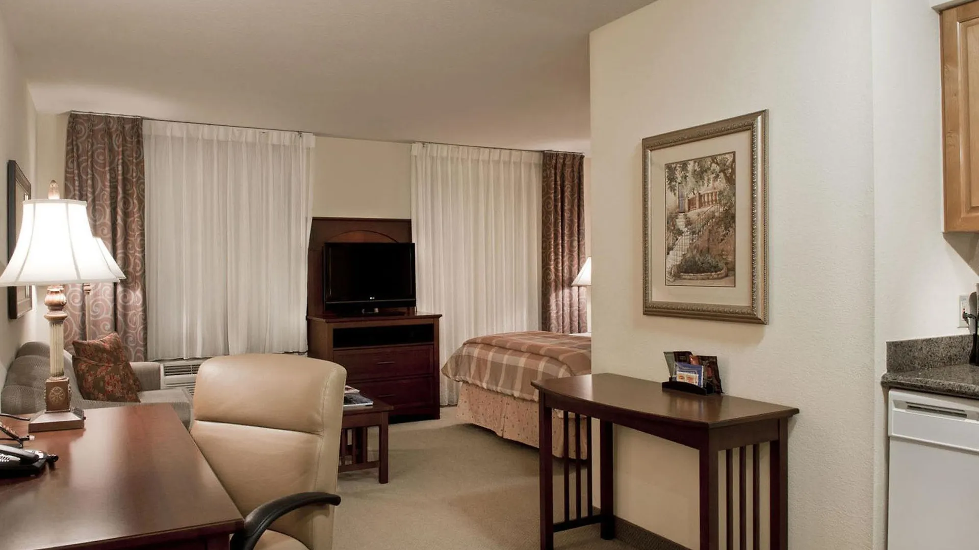 Staybridge Suites - Charlotte Ballantyne By Ihg Hotel